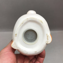 Load image into Gallery viewer, Ceramic Chicken Bank (4x4.5x3.25)
