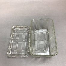 Load image into Gallery viewer, Hazel Atlas Depression Glass Criss Cross Square Refrigerator Dish with Lid (3x6x3)
