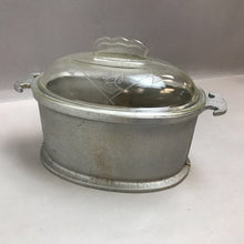 Load image into Gallery viewer, Guardian Service War Triangular Pot w/ Lid (4.5x11x7)
