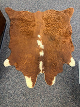 Load image into Gallery viewer, Cowhide Rug (50x42)
