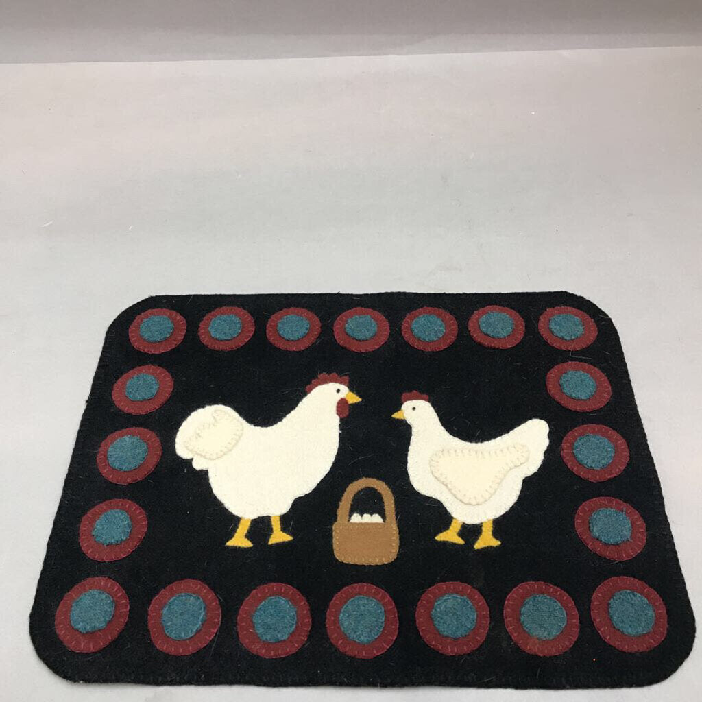 Felt Chicken Centerpiece/Hot Pad (10x12)