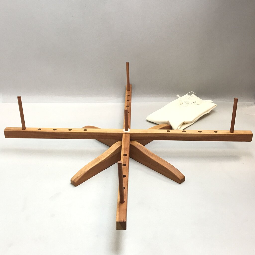 Knitting Notions Hardwood Yarn Swift (28')