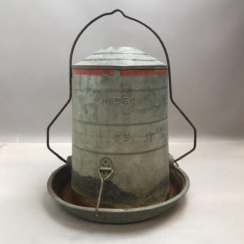 Vintage Galvanized Chicken Waterer/Feeder (16