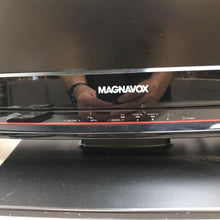 Load image into Gallery viewer, Magnavox LCD HD TV with built-In DVD Player HDMI wit Remote (18&quot;)
