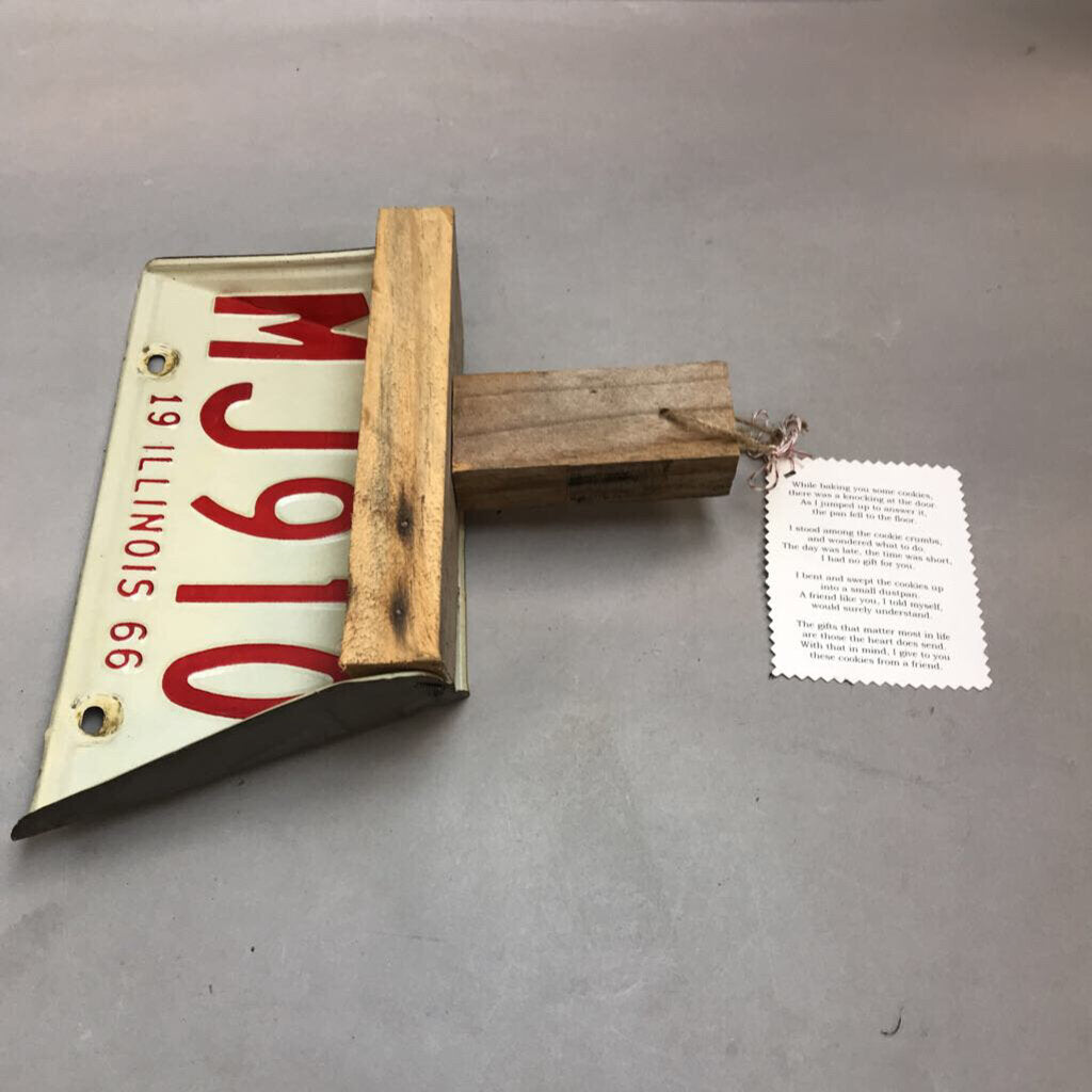 License Plate Dustpan/Scoop (12x10)