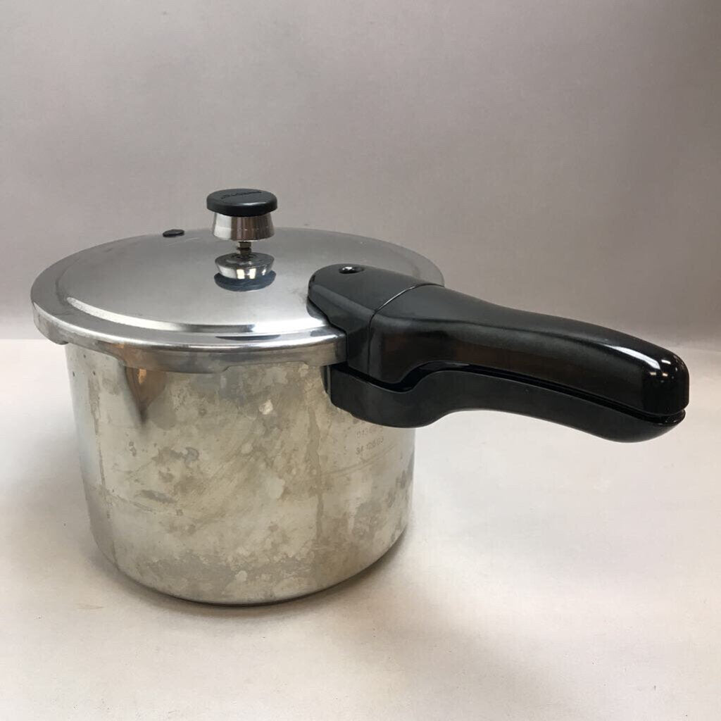Presto 6-Quart Pressure Cooker #409A