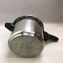 Load image into Gallery viewer, Presto 6-Quart Pressure Cooker #409A
