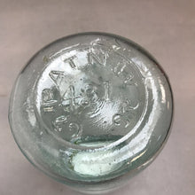 Load image into Gallery viewer, Vintage Mason&#39;s Patent Nov 30th 1858 Blue Jar with Lid 32oz
