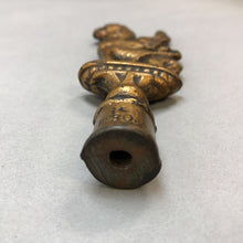 Load image into Gallery viewer, Antique Gold-Finish Pegasus/Griffin Lamp Finial (~4 5/8&quot;)
