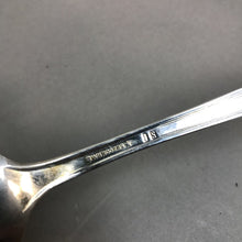 Load image into Gallery viewer, Wm. Rogers &#39;Regent&#39; Silverplate Flatware Set (71pc)
