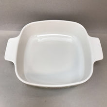 Load image into Gallery viewer, Corningware Spice of Life Casserole Dish (1qt)
