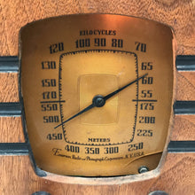 Load image into Gallery viewer, Vintage Ingraham A130 Tube Radio (As-Is)

