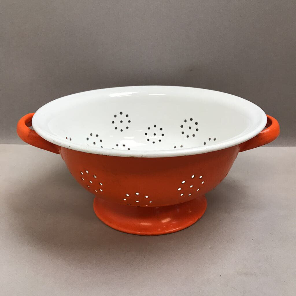 Huta Silesia Orange Enamel Strainer / Colander (4.5x9x9)