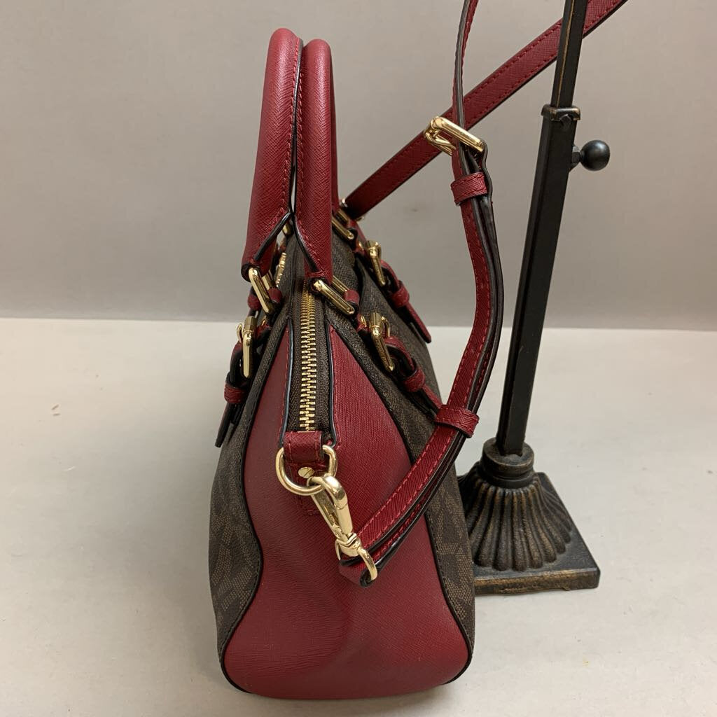 新品 MICHAEL KORS Mサイズ MK柄　ブラウン Sheila Medium Signature Logo and Metallic Satchel | Michael