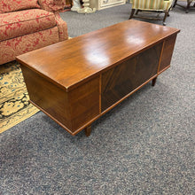 Load image into Gallery viewer, Cedar Chest (19x45x18)
