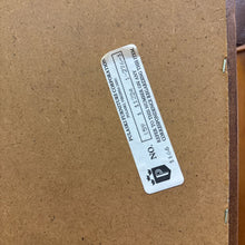 Load image into Gallery viewer, Trapezoid Display Case (71x21x10)
