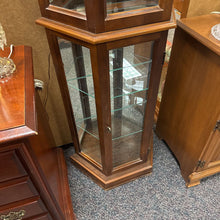 Load image into Gallery viewer, Trapezoid Display Case (71x21x10)
