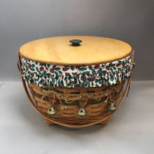 Load image into Gallery viewer, Longaberger Holiday Hostess Basket w/ Liner &amp; Protector (1994) (~12x17x17)
