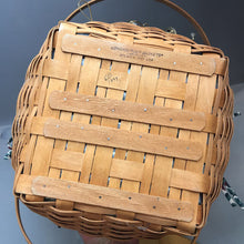 Load image into Gallery viewer, Longaberger Holiday Hostess Basket w/ Liner &amp; Protector (1994) (~12x17x17)
