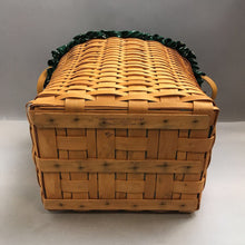 Load image into Gallery viewer, Longaberger Basket w/ Leather Handles, Heritage Green Liner (2000) (~16x16x13)
