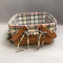 Load image into Gallery viewer, Longaberger Cake Basket w/ Liner (As-Is) (6x12x12)
