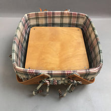 Load image into Gallery viewer, Longaberger Cake Basket w/ Liner (As-Is) (6x12x12)
