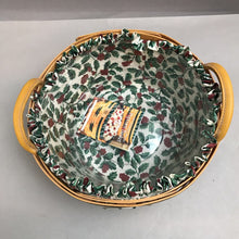 Load image into Gallery viewer, Longaberger Christmas Collection Popcorn Basket (1999) (~5x10.5x10.5)
