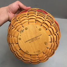 Load image into Gallery viewer, Longaberger Christmas Collection Popcorn Basket (1999) (~5x10.5x10.5)
