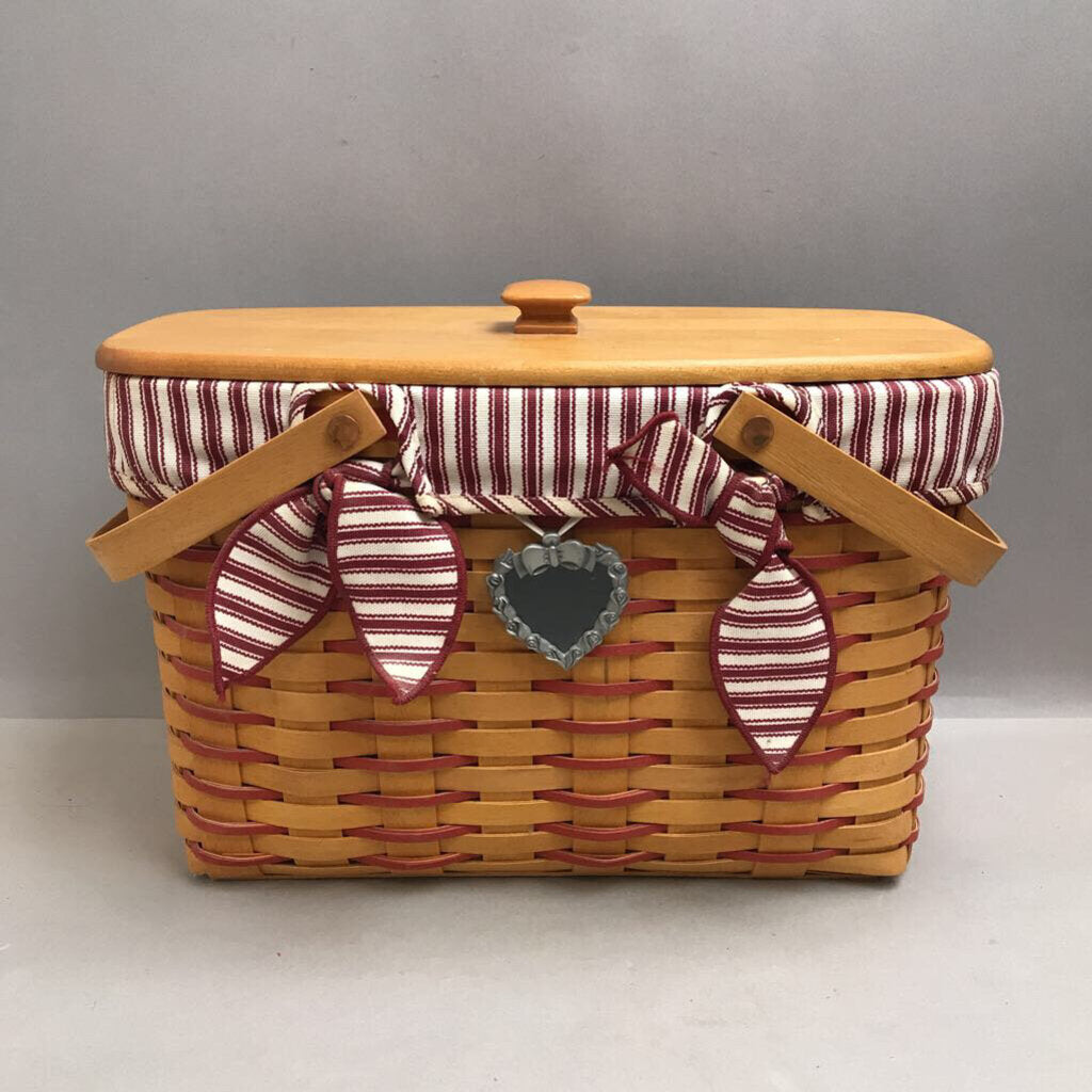 Longaberger Cherished Memories Sweetheart Basket, Red Accents #17531; Signed Jeff Longaberger (1998) (9x14x6.5)