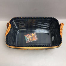 Load image into Gallery viewer, Longaberger Welcome Home Basket (1997) (~5.5x15.9.5)
