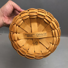 Load image into Gallery viewer, Longaberger Renewal Basket w/ Liner, Insert (1998) (~4x8x8)
