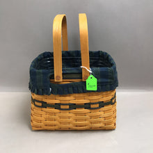 Load image into Gallery viewer, Longaberger Harbor Basket w/ Liner, Insert (1998) (~8x10x9)
