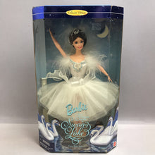 Load image into Gallery viewer, Mattel Barbie #18509 - Barbie as the Swan Queen in Swan Lake (13.5x8x3)
