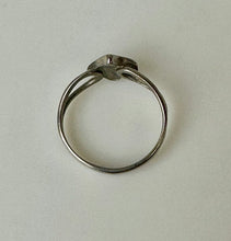 Load image into Gallery viewer, Vintage Sterling Turquoise Chip Inlay Ring sz 4
