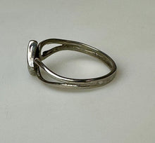 Load image into Gallery viewer, Vintage Sterling Turquoise Chip Inlay Ring sz 4
