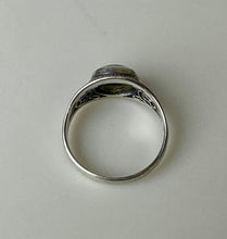 Load image into Gallery viewer, Vintage Sterling Filigree Malachite Ring sz 5.5
