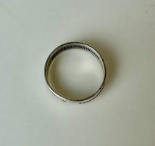 Load image into Gallery viewer, Vintage Standard Silver IAH Etched Detail Band Ring sz 6
