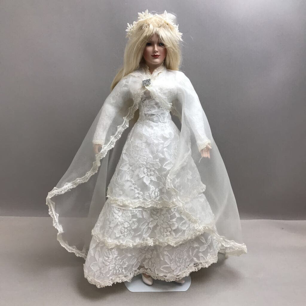 House of Lloyd Private Collection Snow Queen Christmas Doll (21