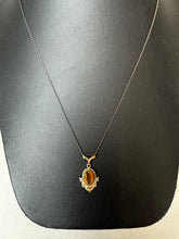 Load image into Gallery viewer, Vintage 12K Gold Filled Tigers Eye Necklace (18&quot;)
