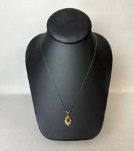 Load image into Gallery viewer, Vintage 12K Gold Filled Tigers Eye Necklace (18&quot;)
