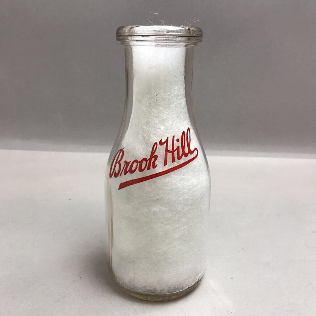 Vintage Chicago ILL Brook Hill Dairy One Pint Milk Bottle (7