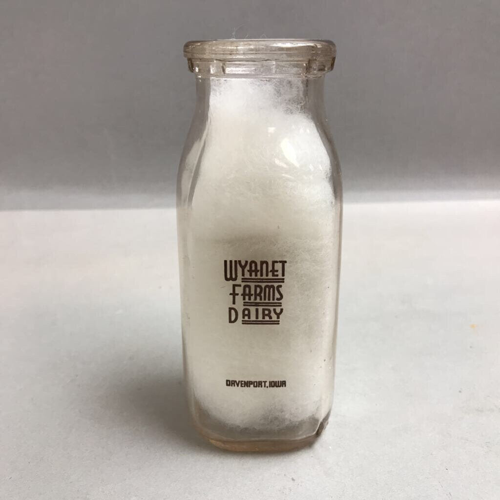 Wynet Farms Dairy Davenport Iowa Milk Bottle (5