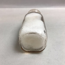 Load image into Gallery viewer, Wynet Farms Dairy Davenport Iowa Milk Bottle (5&quot;)
