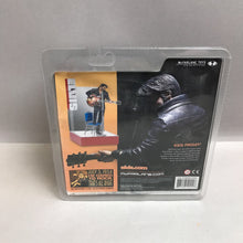 Load image into Gallery viewer, Mcfarlane Toys &#39;68 Comeback Special Elvis Figurine In Box (10x9x4)
