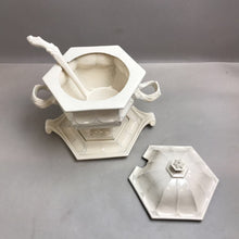 Load image into Gallery viewer, Handmade Soup Tureen (12&quot;) 4 Pieces AS IS
