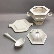 Load image into Gallery viewer, Handmade Soup Tureen (12&quot;) 4 Pieces AS IS
