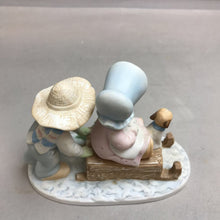 Load image into Gallery viewer, Homco 1989 &quot;The Perfect Tree&quot; Circle Of Friends By Masterpiece Figurine (4x6x3)
