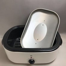 Load image into Gallery viewer, GE General Electric 18 Quart Slow Cooker Roaster Oven Model White Enamel

