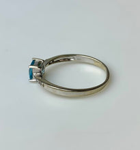 Load image into Gallery viewer, 14K White Gold Aquamarine Topaz Ring sz 8.5 (1.9g)

