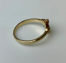 Load image into Gallery viewer, 10K Black Hills Gold Ring sz 9 (2.5g)
